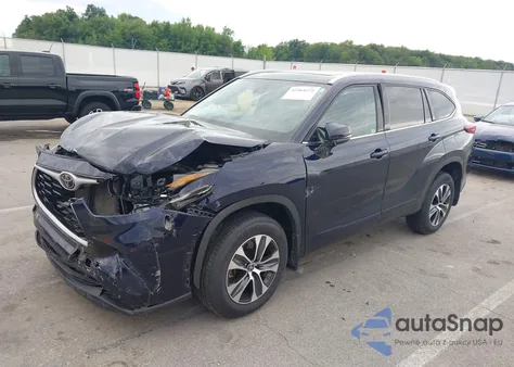 2022 Toyota Highlander Xle из США, поврежденный, VIN 5TDHZRBH7NS570680